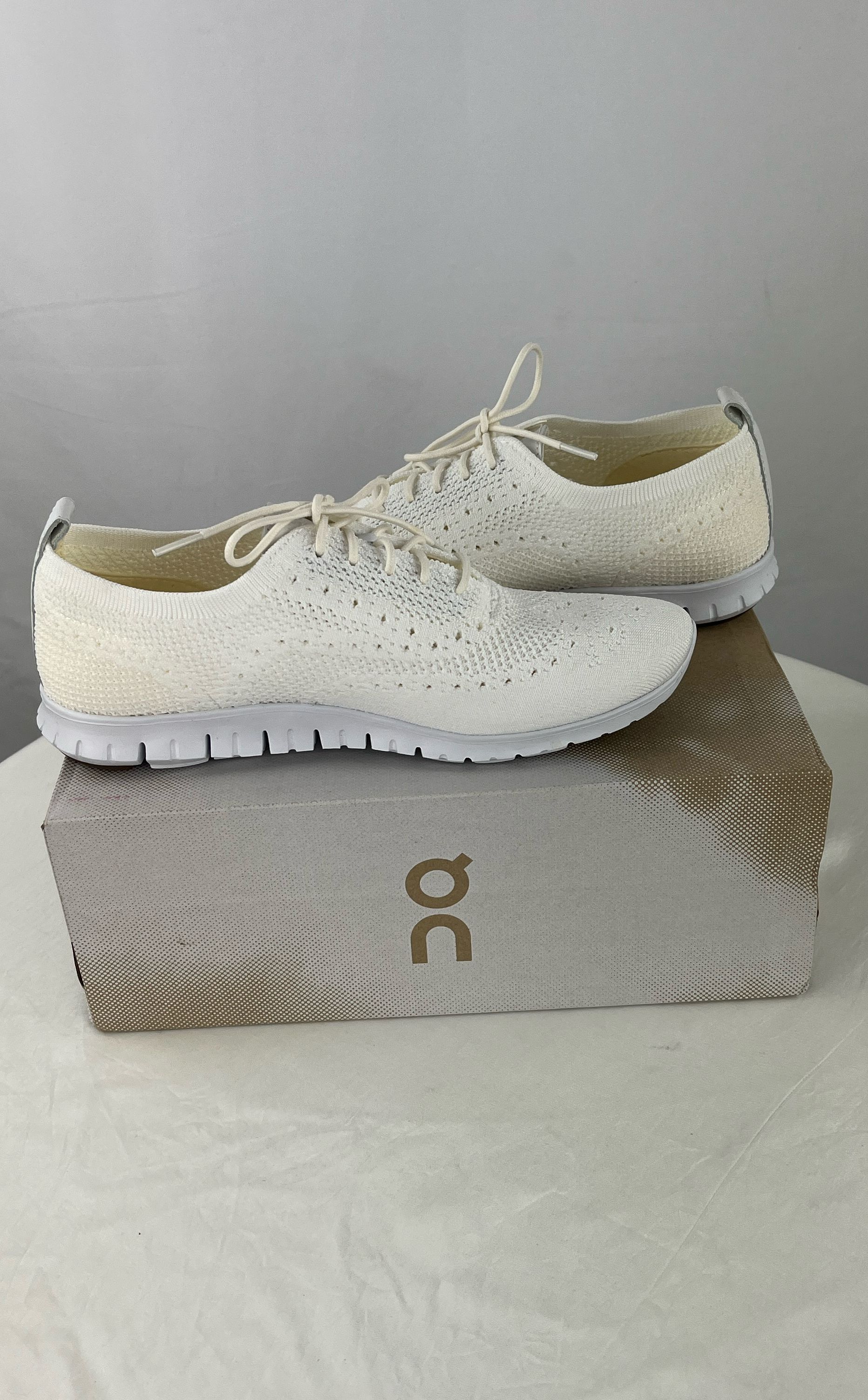 Cole Hahn Women's Off White Cloud 5 Coast Sunset Lace Up Shoes Size 9 NIB