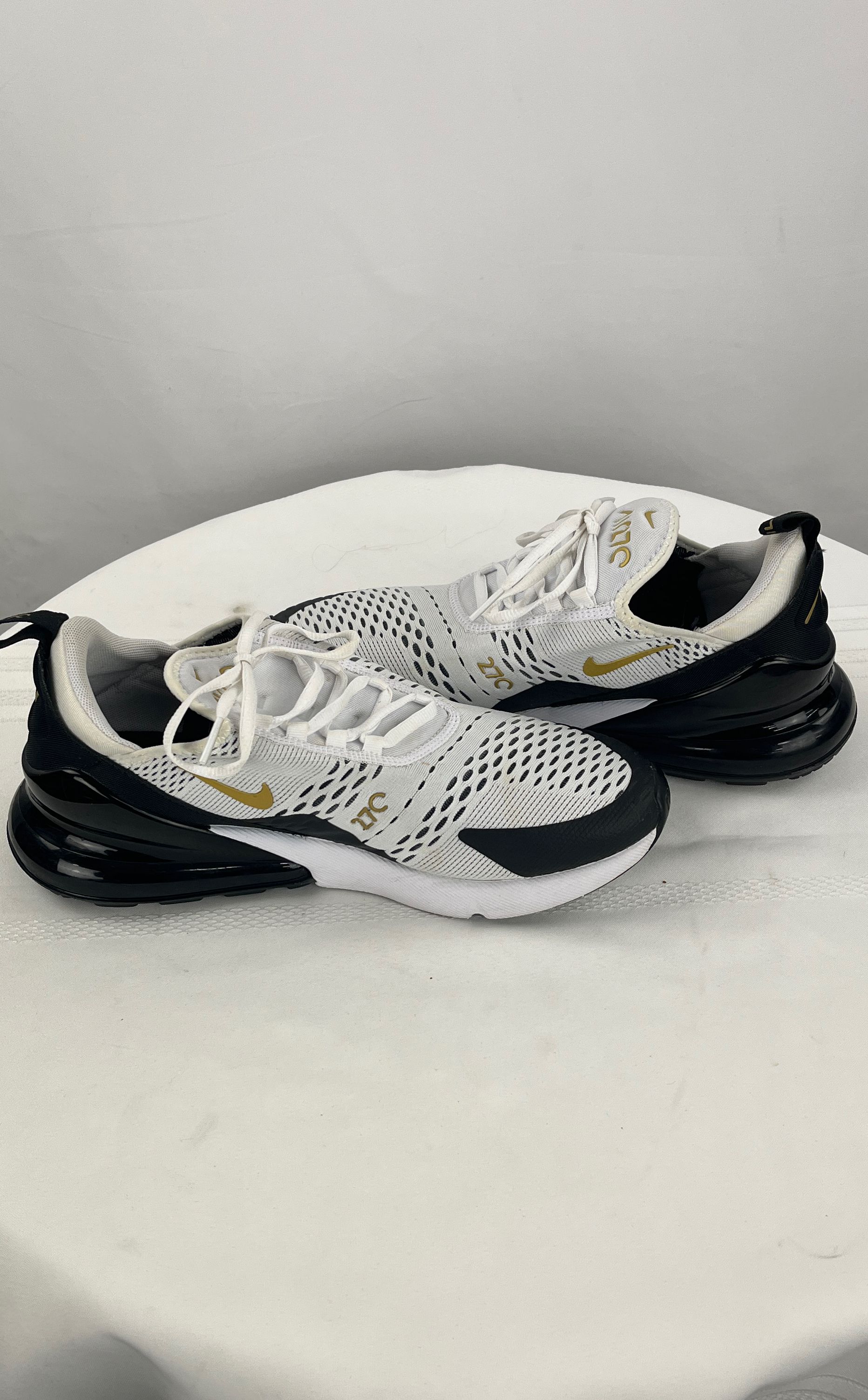 Nike Air Max 270 Shoes Mens Size 9.5 White Black Running Sneakers AV7892-100 Nike Air Max 270 White Metallic Gold Black Men main image 4