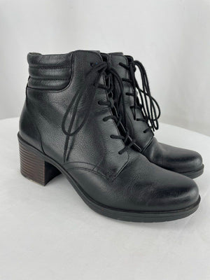 Clarks Hollis Jasmine Booties in Black Women's Size 7.5M