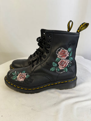 Dr. Martens 1460 Vonda Chain Embroidered Rose Leather Boots Women's Size 8 EU 39
