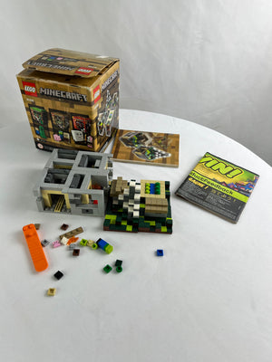 LEGO 21105 Minecraft Micro World The Village and Instructions in Box - Uncounted