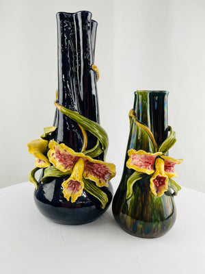Beautiful 3D Iris Floral Porcelain Vase Set of 2-9.5" & 10" Home Decor