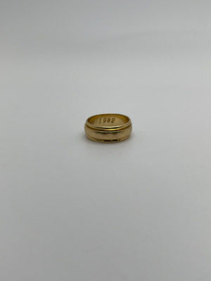 14K Yellow Gold Ring 4.3g Wedding Band Size 5.5