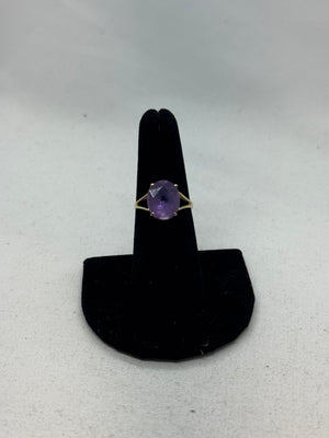 14K Yellow Gold Amethyst Cocktail Ring 2.4g Vintage Size 6.5