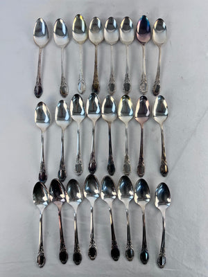 Lot of 24 Oneida Silverplate Teaspoons Park Lane Chatelaine Dowry 1957