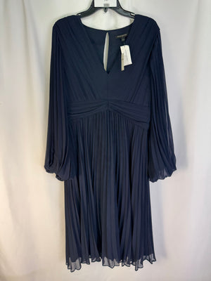 Banana Republic Factory Chiffon Pleated Midi Dress NWT Navy Blue Size 14 V-Neck