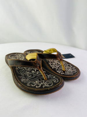 OluKai Paniolo Natural Distressed Leather Thong Sandals Women's 6 Flip Flop NWT