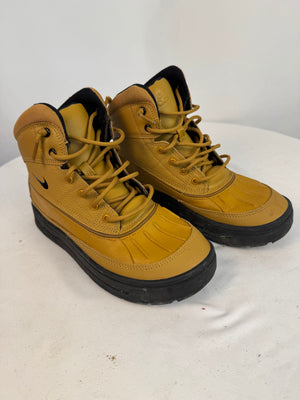 Nike Woodside 2 High ACG GS Wheat Black Youth Boots 524872-703 Size 5Y