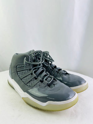 Jordan Max Aura Cool Grey Mid Top Sneakers Men's Size 12.5 | AQ9084-010