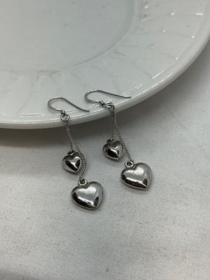 925 Sterling Silver Earrings 3.8g Puff Heart Charms on Chains Vintage 2.5mm