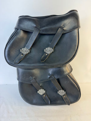 Harley Softail Rigid Leather Saddlebags Left Right Set OEM 91541-00 91540-00
