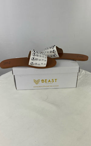 Beast Fashion Women's Jayla-13 White Ball Studded Slip On Sandals Size 8 NIB
