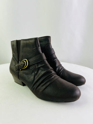 Kim Rogers Tarly Brown Round Toe Ankle Boots Women 8M Ruched Buckle Zip Booties