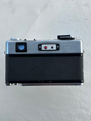 Yashica Electro 35 GS 35mm Rangefinder Film Camera Yashinon 45mm f/1.7 UNTESTED