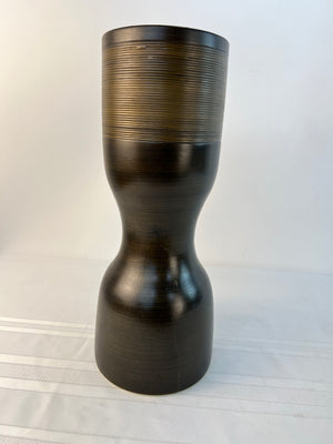 Ashley Furniture Karissa Large Hourglass Vase Brown Striated Glazed 16" A2C00016