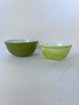Vintage Pyrex 402 & 403 Mixing Nesting Bowls Avocado Green Verde