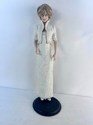 Franklin Mint's Diana Princess of Wales Porcelain Doll W/Pearl Gown 17 inch