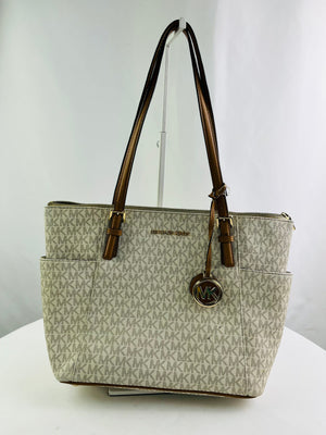 Michael Kors Jet Set Travel Large Tote in Vanilla Coated Pebbled Leather