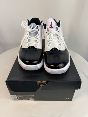 Nike Air Jordan Max Aura 2 White Gym Red Black CK6636-102 Men's Size 9 Sneakers