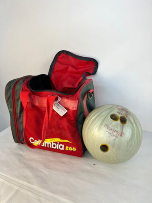Vintage Ebonite Maxim IV 4 Cream Swirled 10lb Bowling Ball with Bag