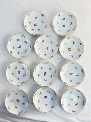 Meissen Scattered Flowers Saucer Handpainted Porcelain Gold Trim 5.5" Set of 11