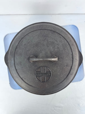 Vintage Griswold Cast Iron #8 Button Embossed Button Logo Skillet Lid