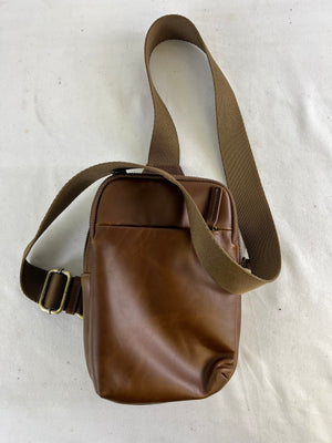 Andar The Berlin Full-Grain Leather Vertical Sling Bag Timber Brown NWOT