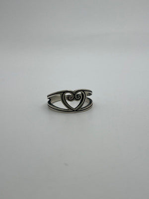 James Avery 925 Sterling Silver Ring 4.4g Traced Lines Heart Size 10