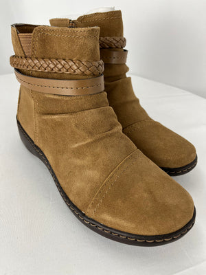 Clarks Cora Braid Dark Khaki Suede Ankle Boot Women's 7