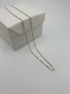 14K Yellow Gold Necklace 1.2g Box Chain 18 in.