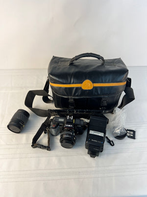 Minolta Maxxum 5000 AF 35mm Camera AF w/ 80/200 Zoom & 35/70 Lens UNTESTED