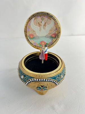 San Francisco Music Box Anastasia Once Upon A December Swan Dancing Music Box