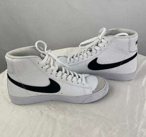 Nike High Tops White Solid Sneaker Athletic Shoe Boys Size 5.5Y